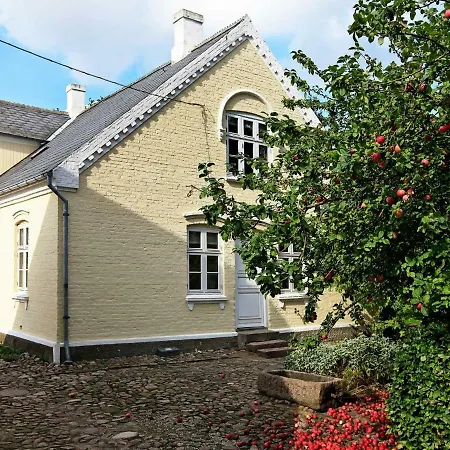 Seven Bedroom Holiday In Holiday home