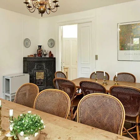 Seven Bedroom Holiday In Holiday home